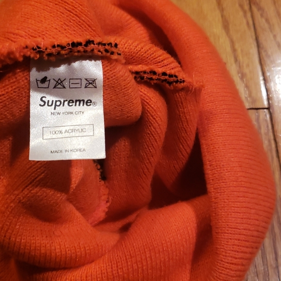 Supreme hat - Picture 3 of 3